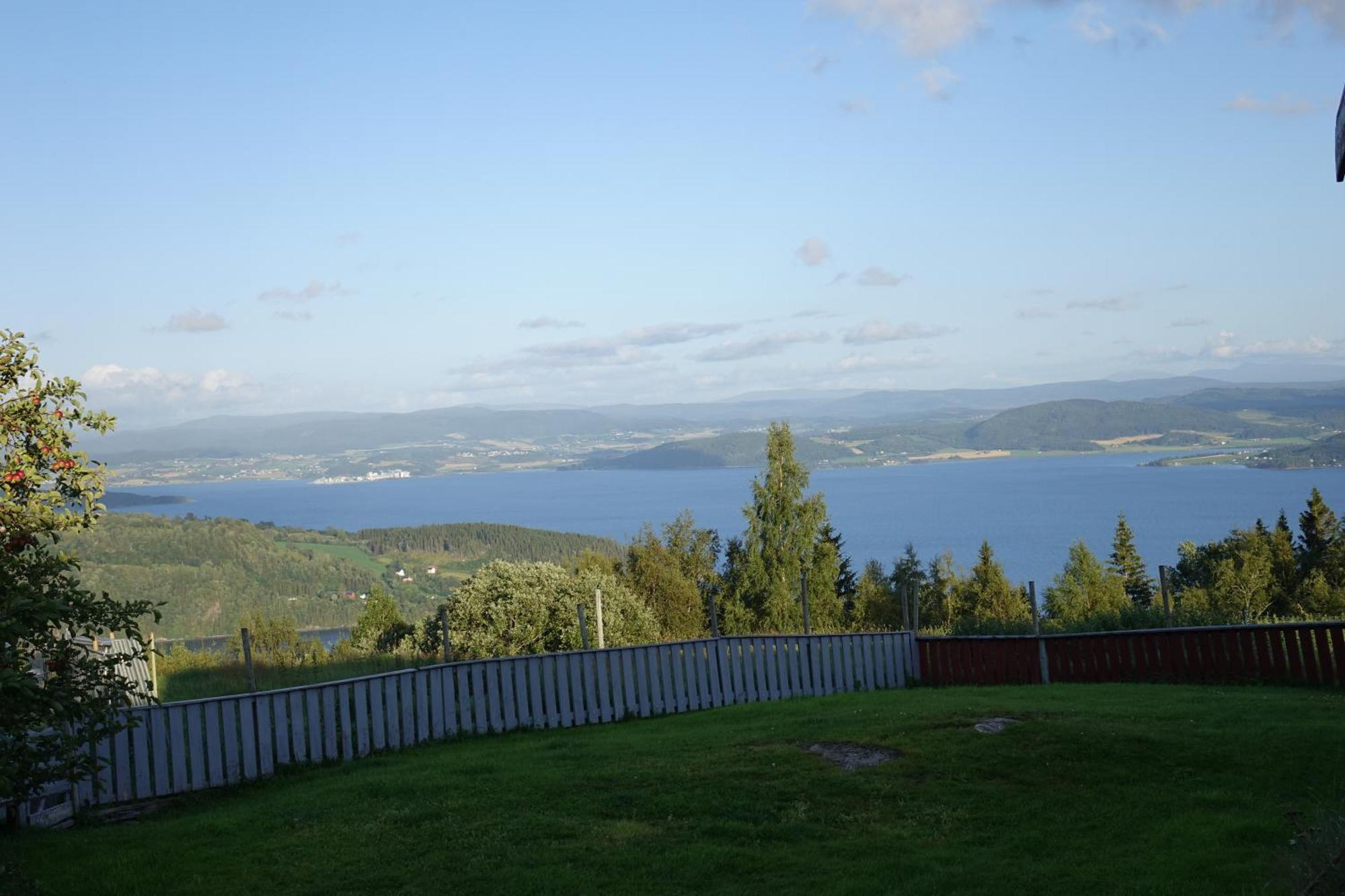 Guesthouse Hamran Mosvik Esterno foto